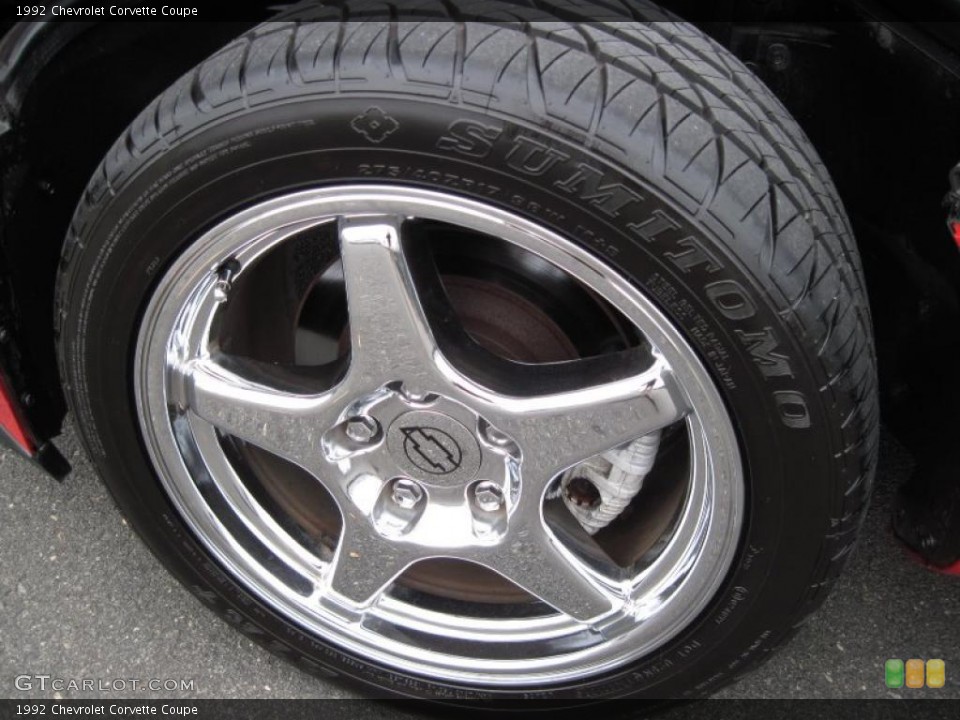 1992 Chevrolet Corvette Coupe Wheel and Tire Photo #41926339