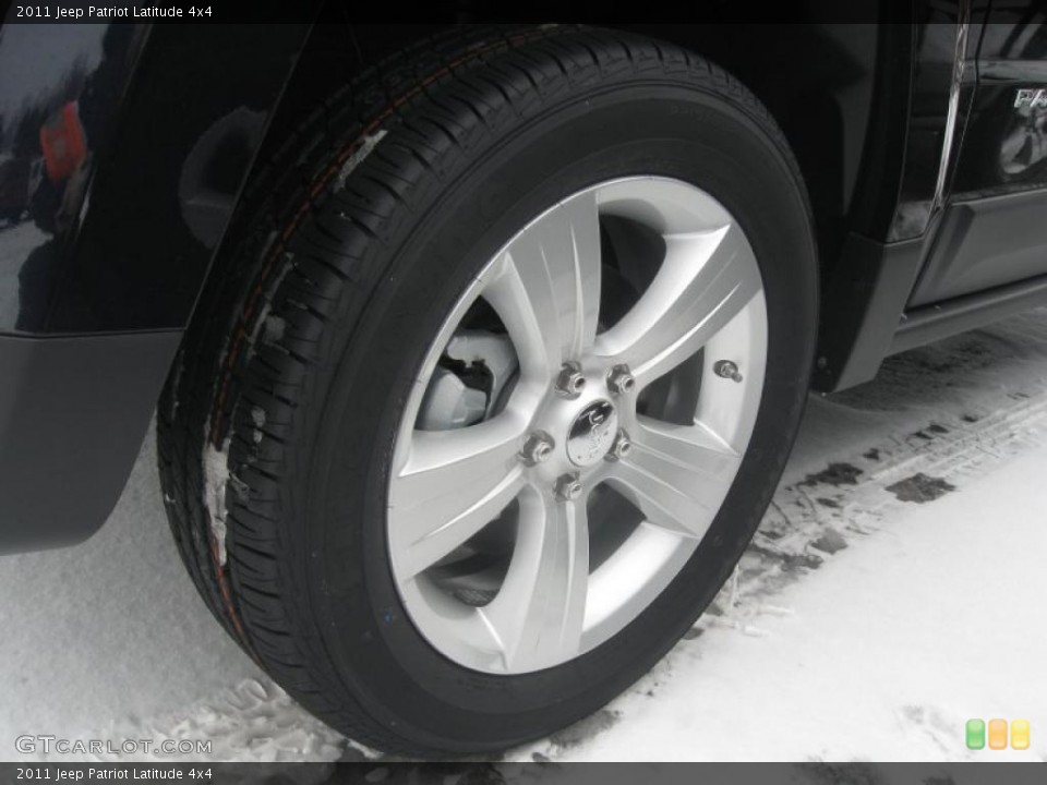2011 Jeep Patriot Latitude 4x4 Wheel and Tire Photo #41948468