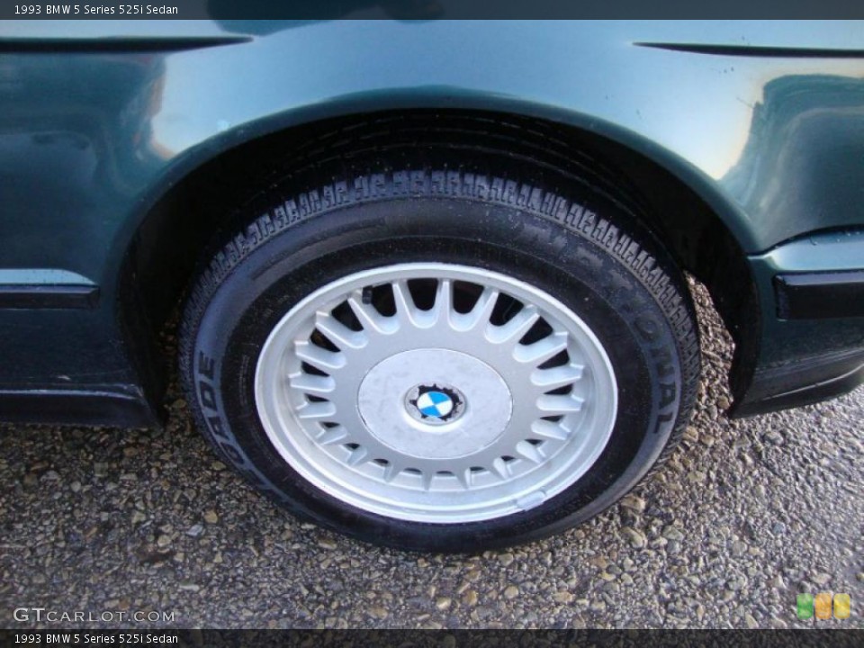 1993 BMW 5 Series 525i Sedan Wheel and Tire Photo #42186568