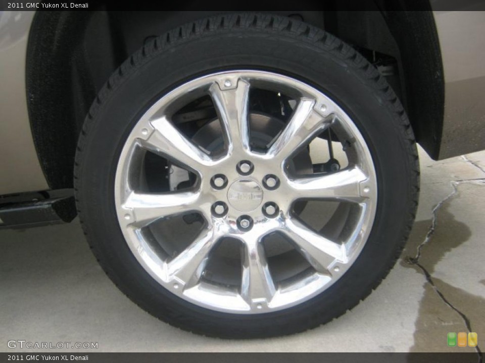 2011 GMC Yukon XL Denali Wheel and Tire Photo #42210395