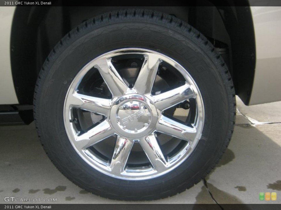 2011 GMC Yukon XL Denali Wheel and Tire Photo #42211319