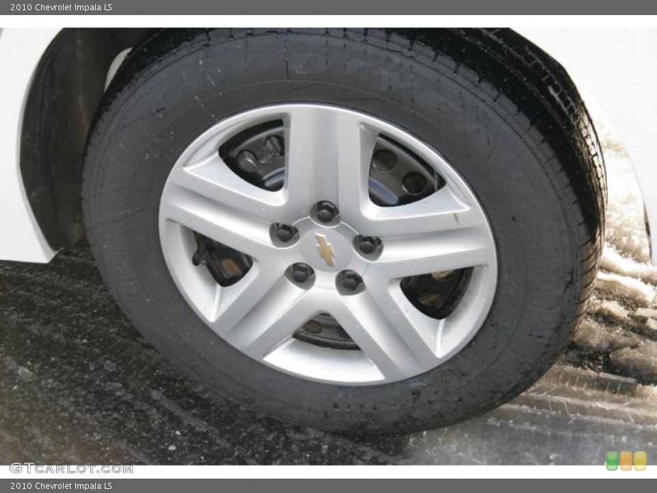 2010 Chevrolet Impala LS Wheel and Tire Photo #42324991