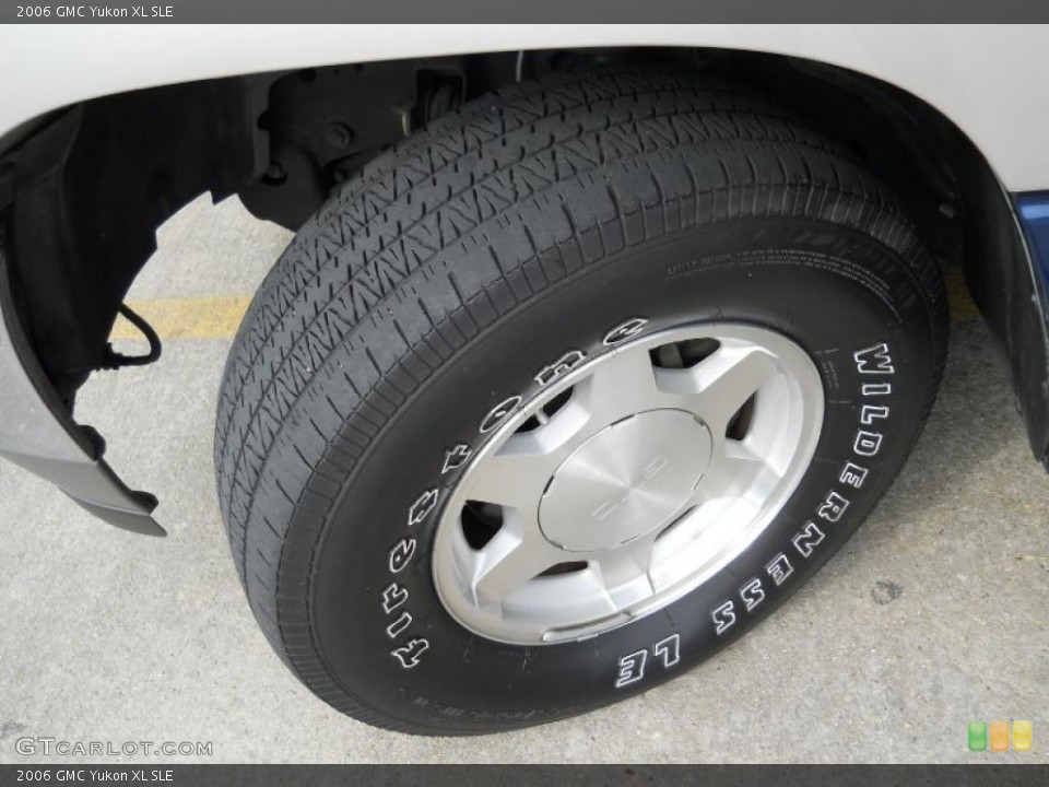 2006 GMC Yukon XL SLE Wheel and Tire Photo #42368197