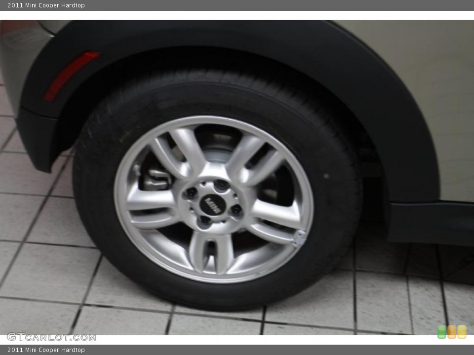 2011 Mini Cooper Hardtop Wheel and Tire Photo #42402803