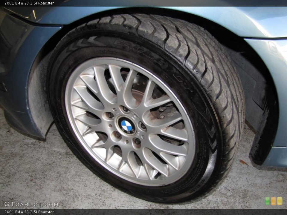 2001 BMW Z3 2.5i Roadster Wheel and Tire Photo #42411294