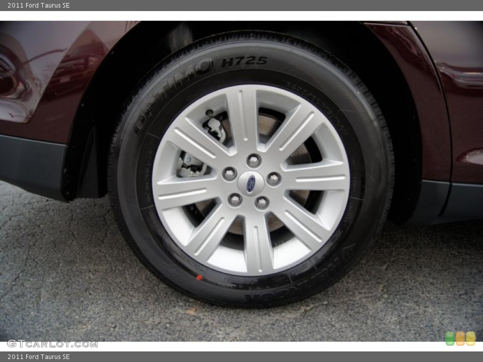 2011 Ford Taurus SE Wheel and Tire Photo #42461795