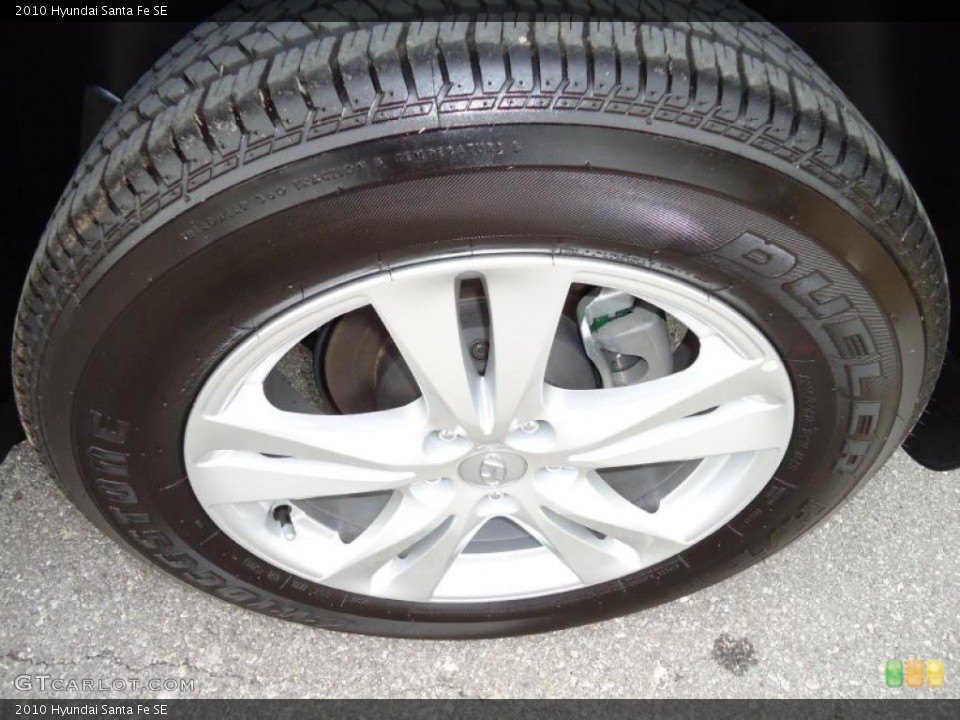 2010 Hyundai Santa Fe SE Wheel and Tire Photo #42471292