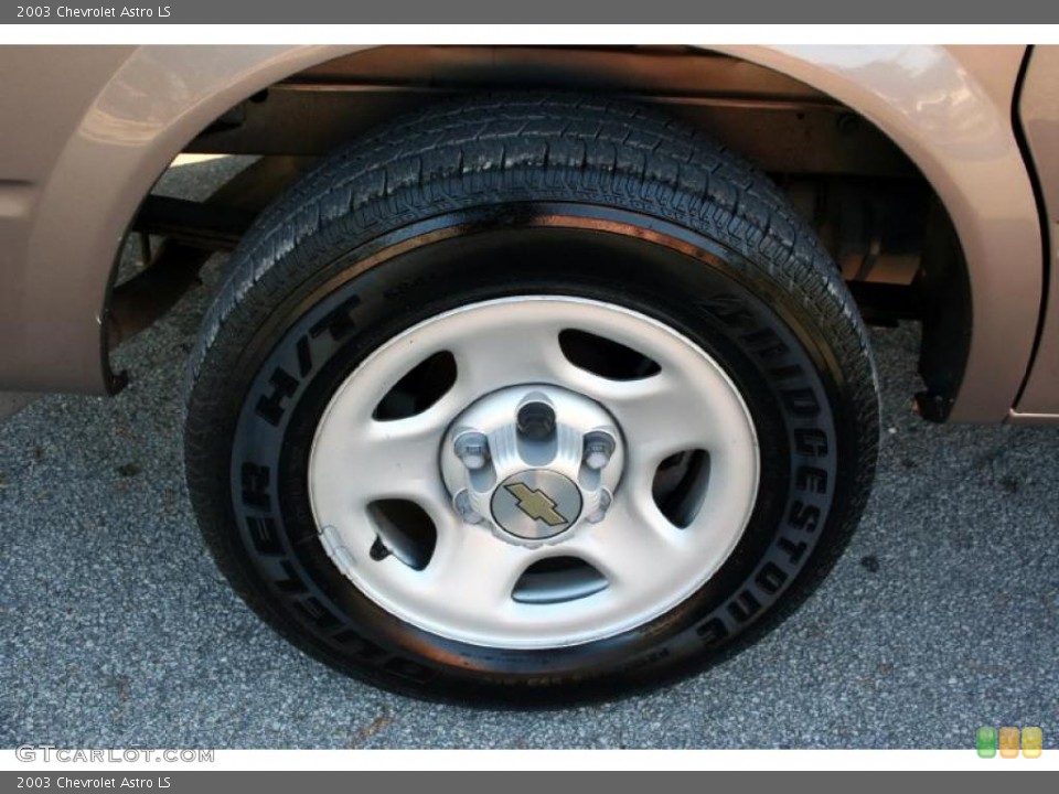 2003 Chevrolet Astro LS Wheel and Tire Photo #42483696