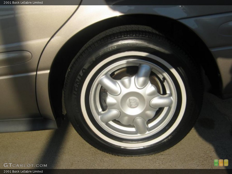 2001 Buick LeSabre Limited Wheel and Tire Photo #42483972