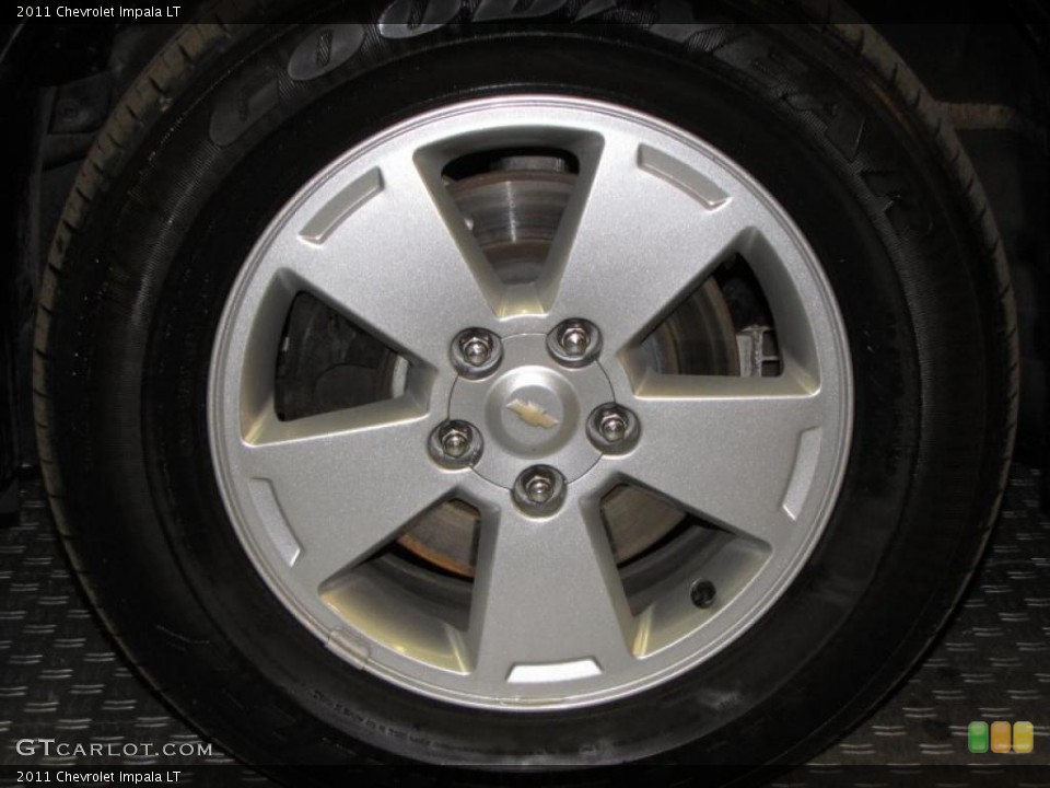 2011 Chevrolet Impala LT Wheel and Tire Photo #42590738