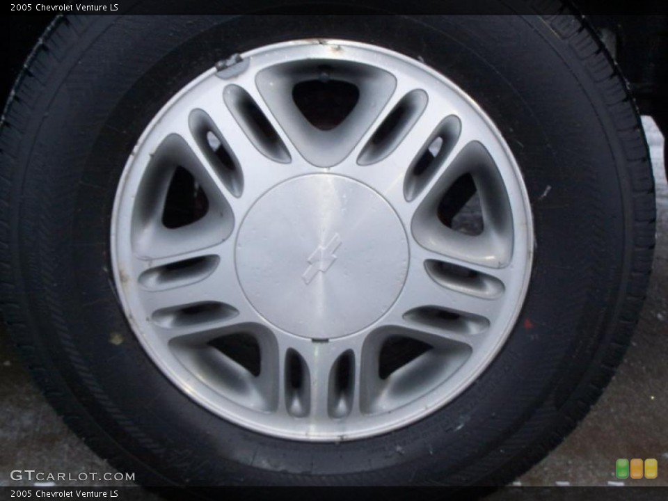 2005 Chevrolet Venture LS Wheel and Tire Photo #42616036