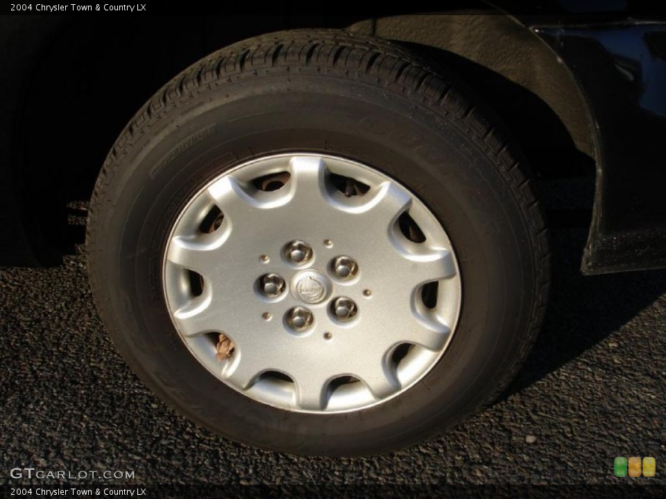 2004 Chrysler Town & Country LX Wheel and Tire Photo #42618600