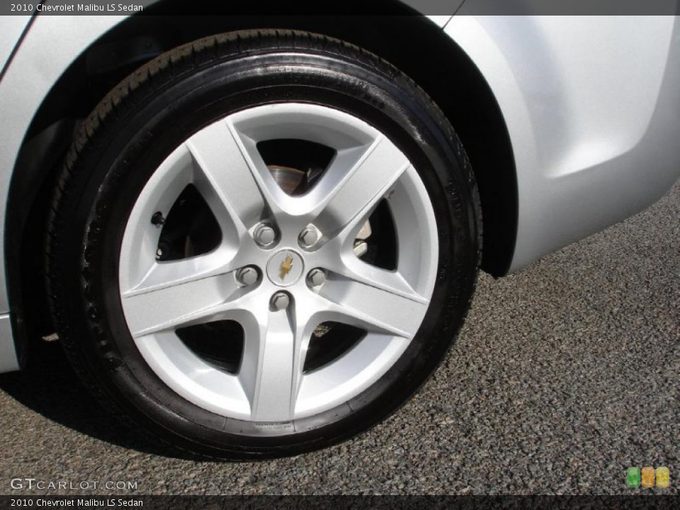 2010 Chevrolet Malibu LS Sedan Wheel and Tire Photo #42621684