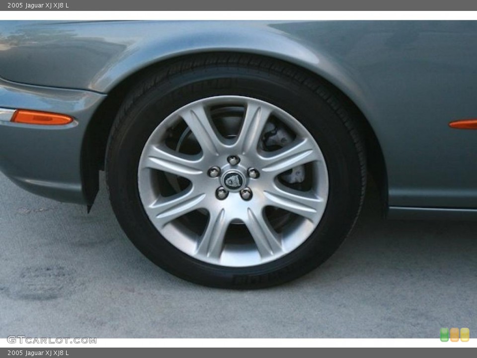 2005 Jaguar XJ XJ8 L Wheel and Tire Photo #42648264
