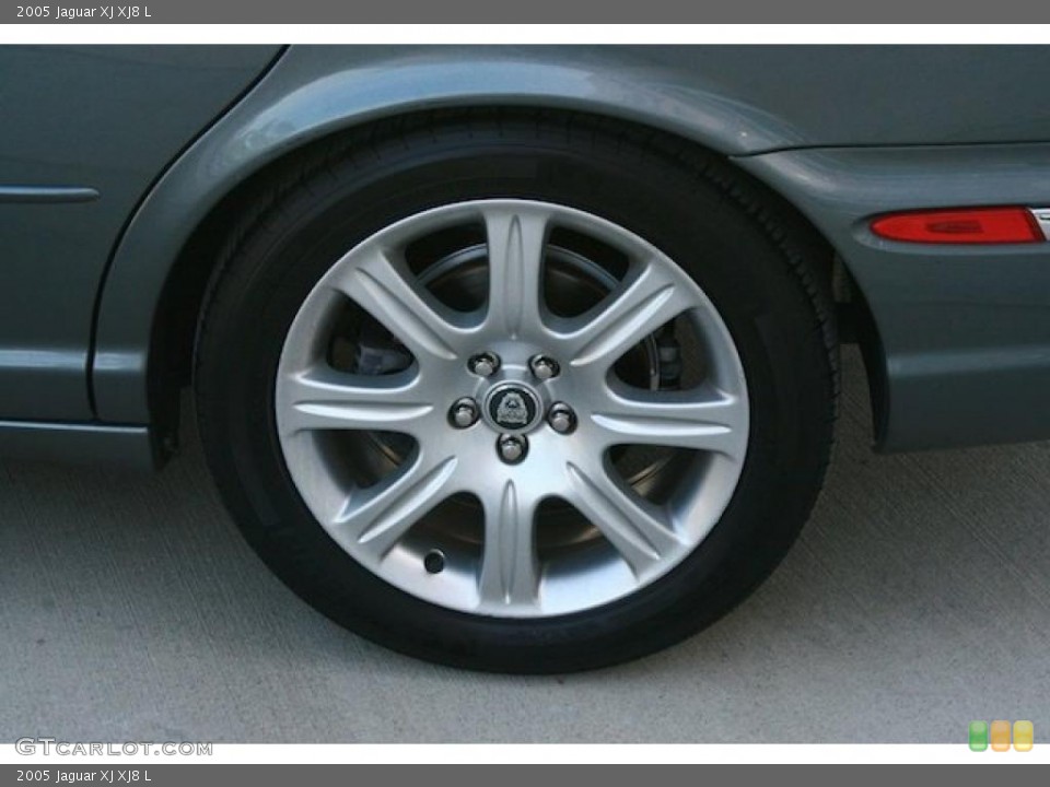 2005 Jaguar XJ XJ8 L Wheel and Tire Photo #42648280