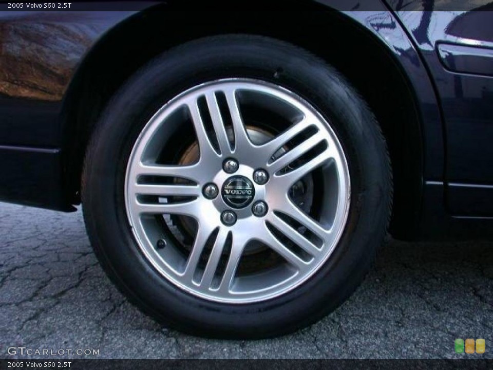 2005 Volvo S60 2.5T Wheel and Tire Photo #42696579