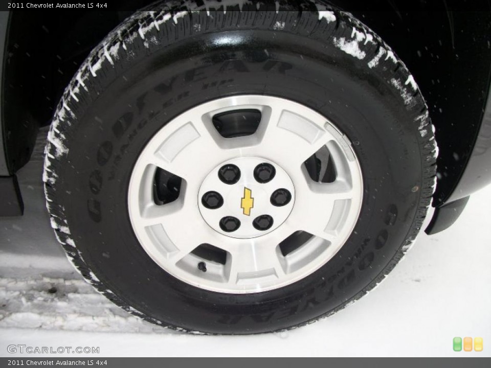2011 Chevrolet Avalanche LS 4x4 Wheel and Tire Photo #42713240