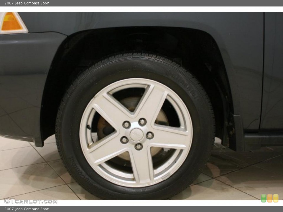 2007 Jeep Compass Sport Wheel and Tire Photo #42754784