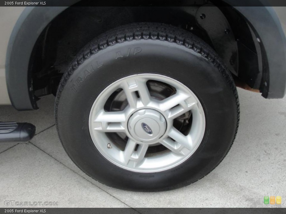 2005 Ford Explorer XLS Wheel and Tire Photo #42797105