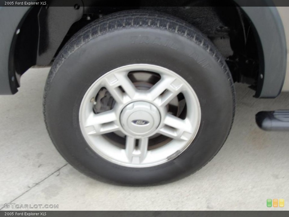 2005 Ford Explorer XLS Wheel and Tire Photo #42797121