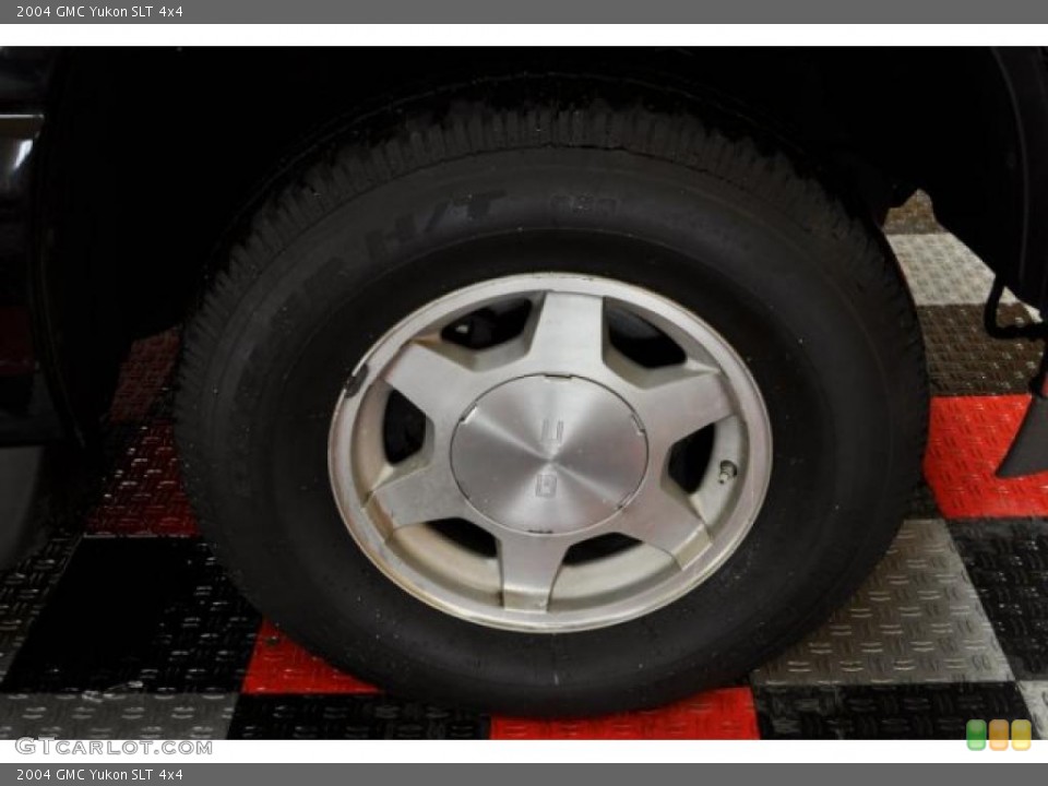 2004 GMC Yukon SLT 4x4 Wheel and Tire Photo #42970581