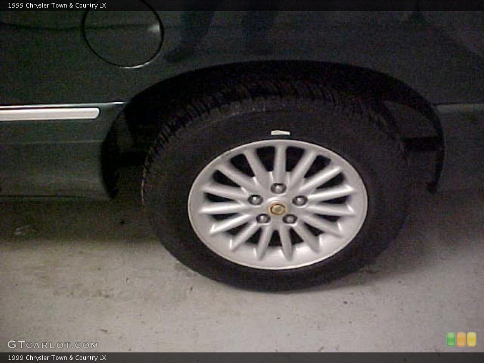 1999 Chrysler Town & Country Wheels and Tires