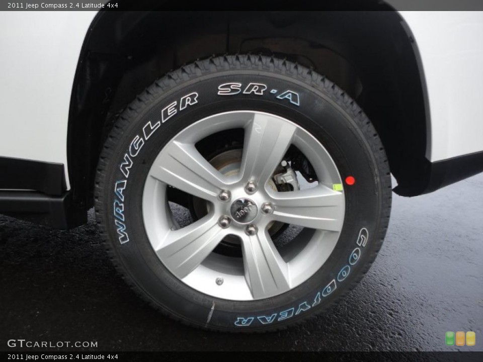 2011 Jeep Compass 2.4 Latitude 4x4 Wheel and Tire Photo #43035855