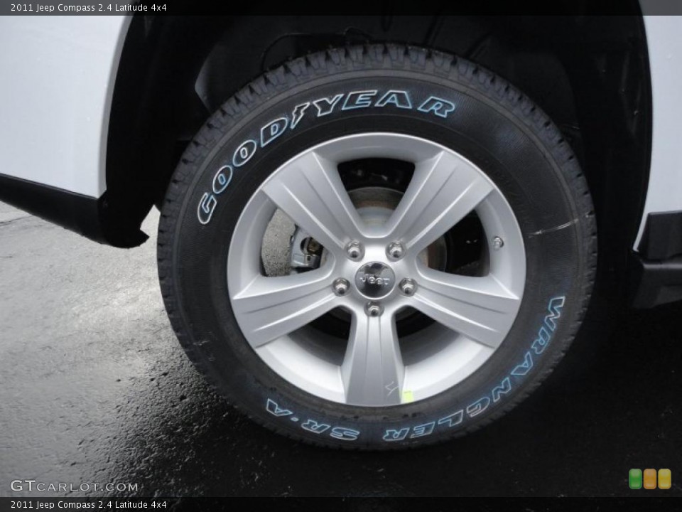 2011 Jeep Compass 2.4 Latitude 4x4 Wheel and Tire Photo #43035867