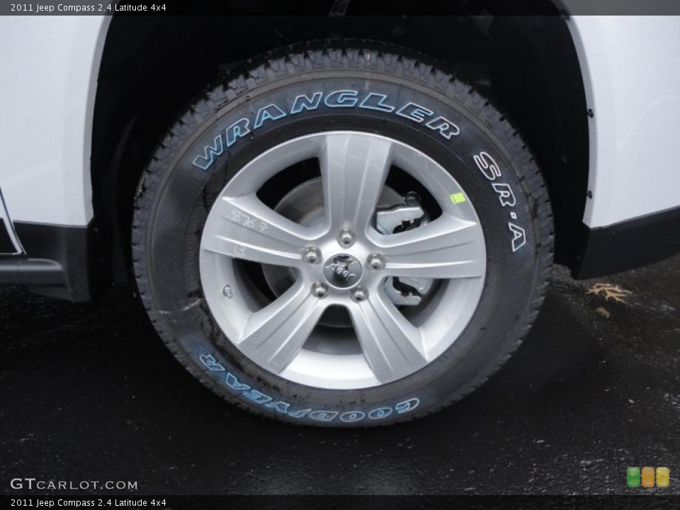 2011 Jeep Compass 2.4 Latitude 4x4 Wheel and Tire Photo #43035879