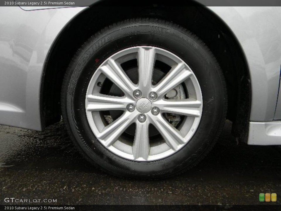 2010 Subaru Legacy 2.5i Premium Sedan Wheel and Tire Photo #43064912