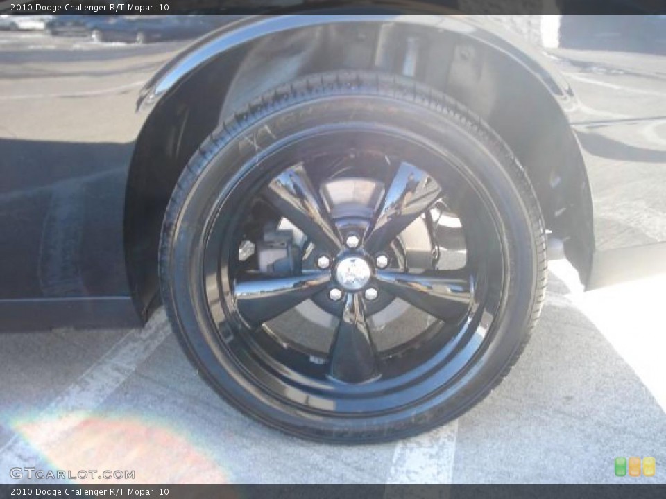 2010 Dodge Challenger R/T Mopar '10 Wheel and Tire Photo #43083282