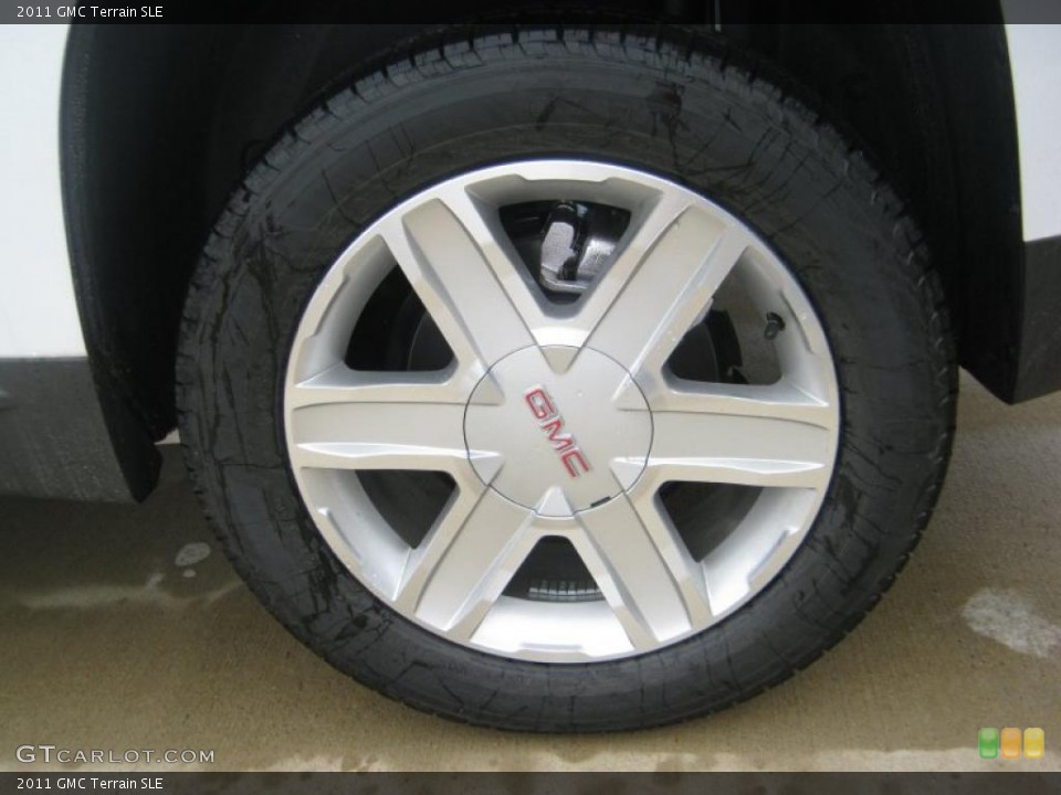 2011 GMC Terrain SLE Wheel and Tire Photo #43118397