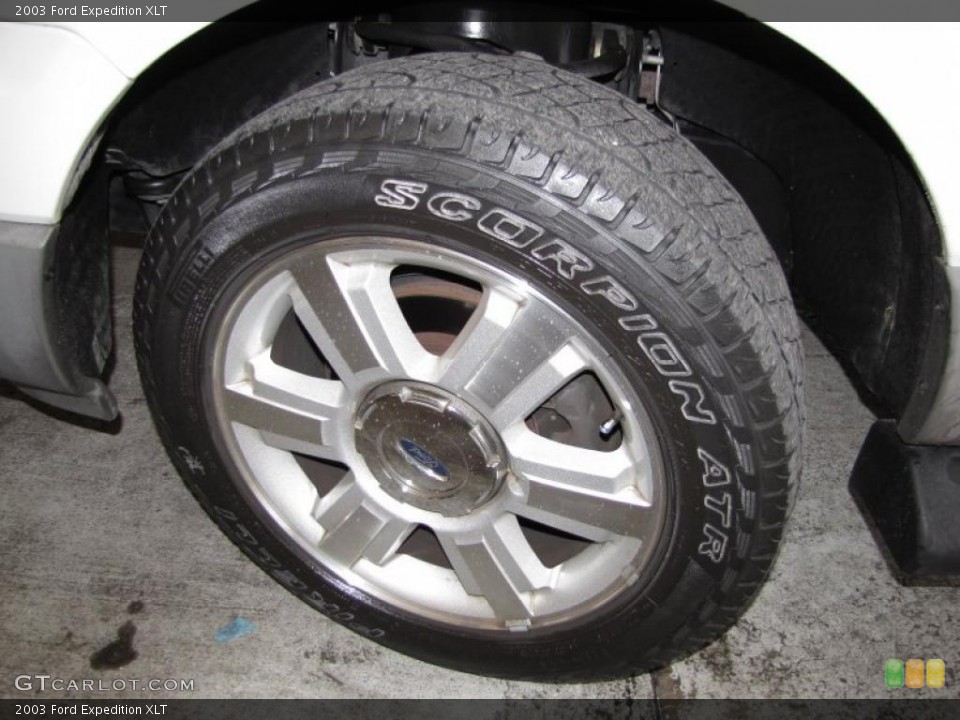 2003 Ford Expedition XLT Wheel and Tire Photo #43139089