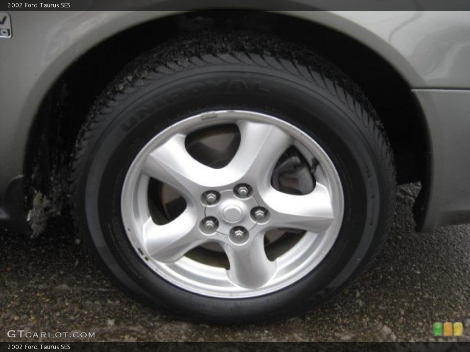 2002 Ford Taurus SES Wheel and Tire Photo #43258414