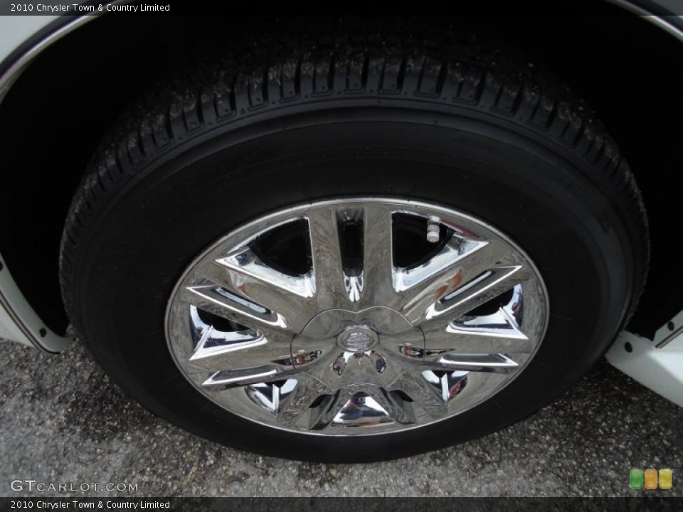 2010 Chrysler Town & Country Limited Wheel and Tire Photo #43287400