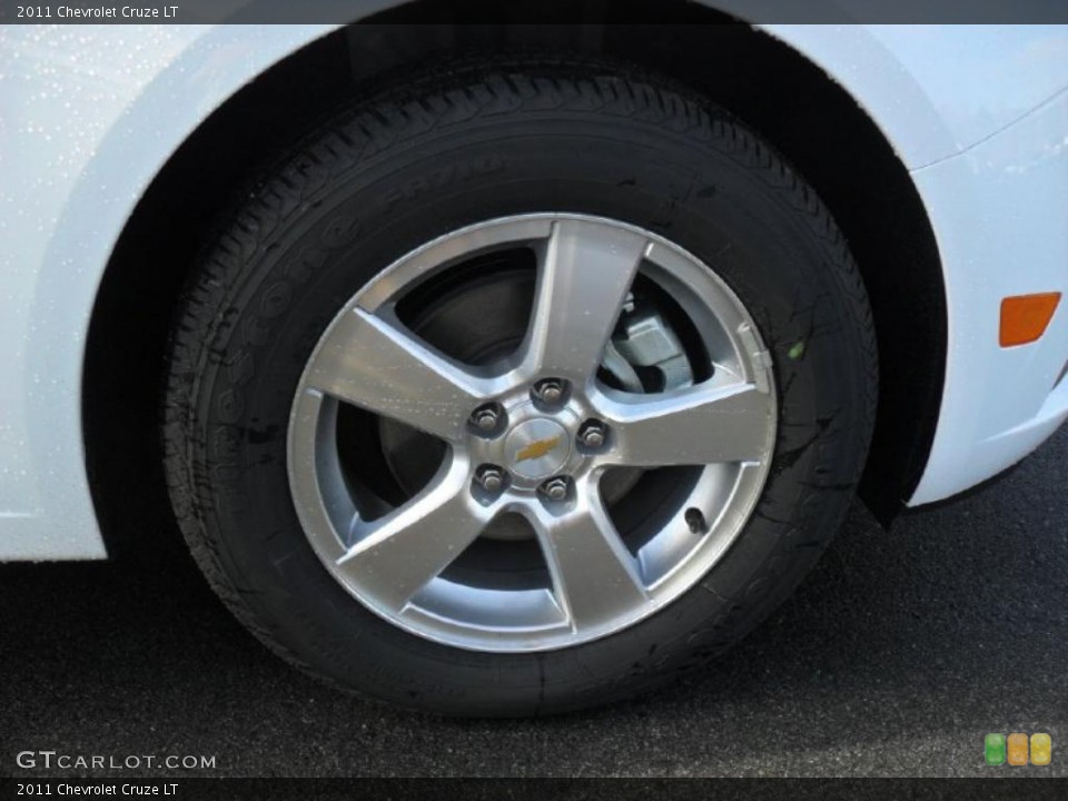 2011 Chevrolet Cruze LT Wheel and Tire Photo #43363319