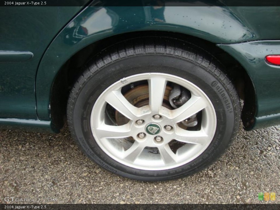 2004 Jaguar X-Type 2.5 Wheel and Tire Photo #43368356