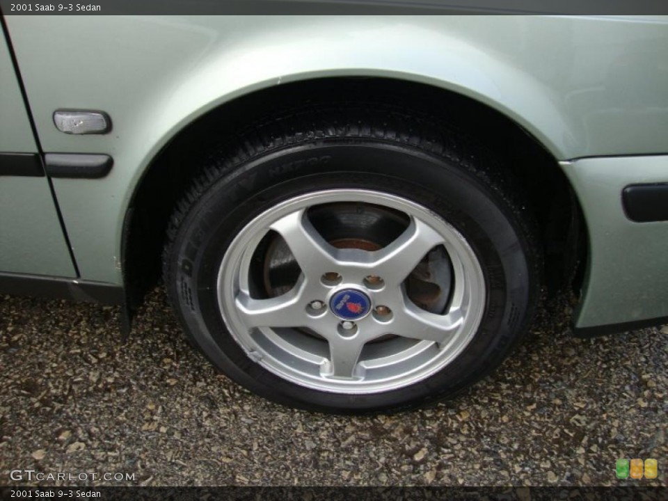2001 Saab 9-3 Sedan Wheel and Tire Photo #43369884