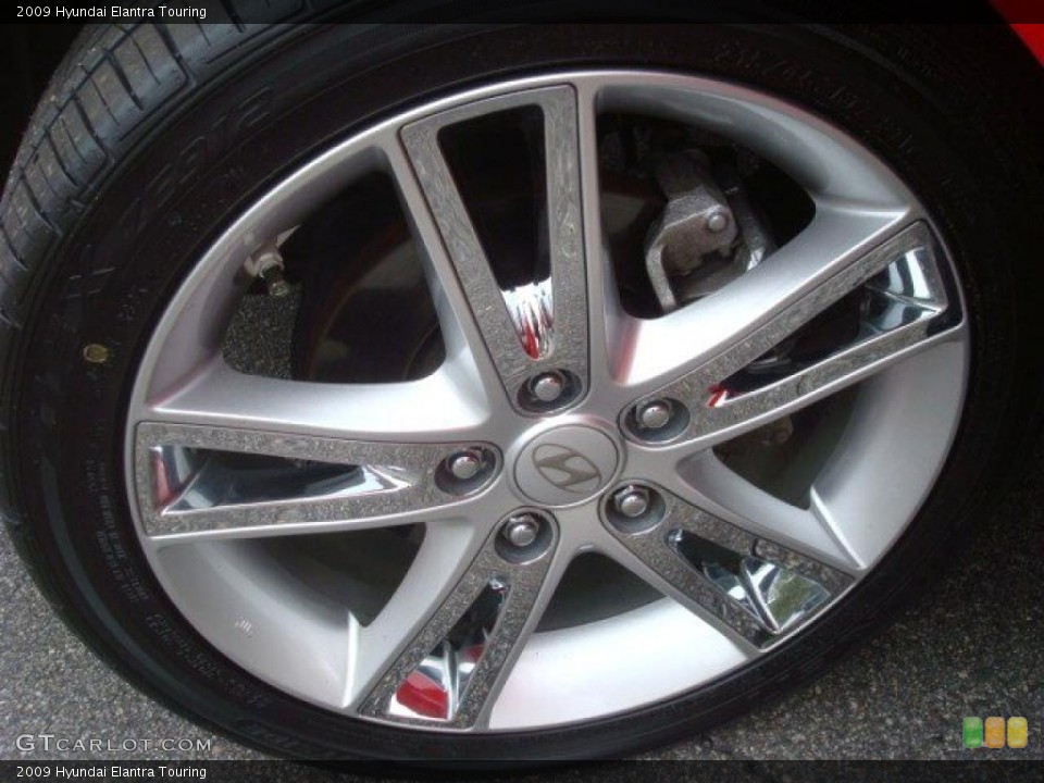 2009 Hyundai Elantra Touring Wheel and Tire Photo #43371212