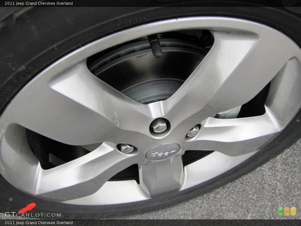 2011 Jeep Grand Cherokee Overland Wheel and Tire Photo #43462532