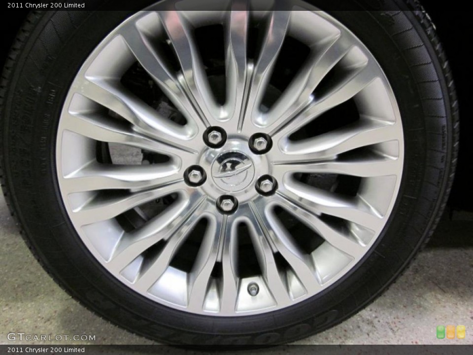 2011 Chrysler 200 Limited Wheel and Tire Photo #43476098