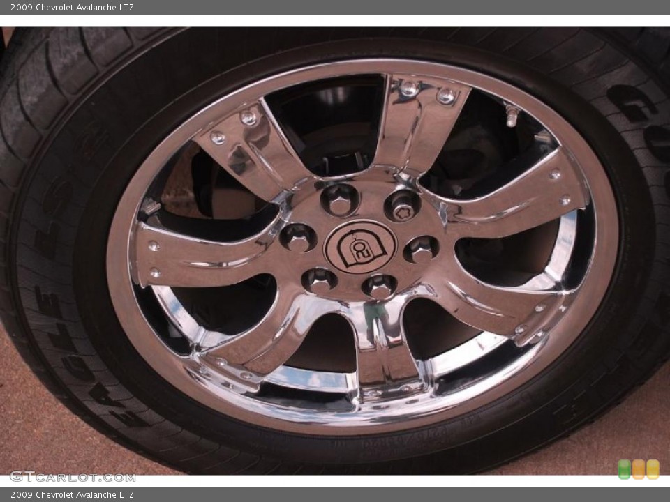2009 Chevrolet Avalanche Custom Wheel and Tire Photo #43491912