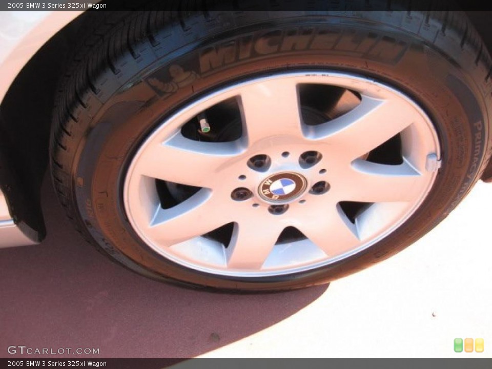 2005 BMW 3 Series 325xi Wagon Wheel and Tire Photo #43494344