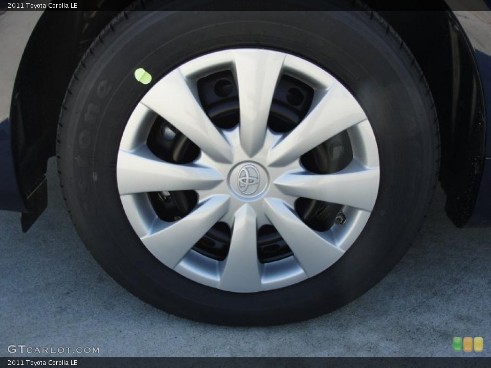2011 Toyota Corolla LE Wheel and Tire Photo #43533232
