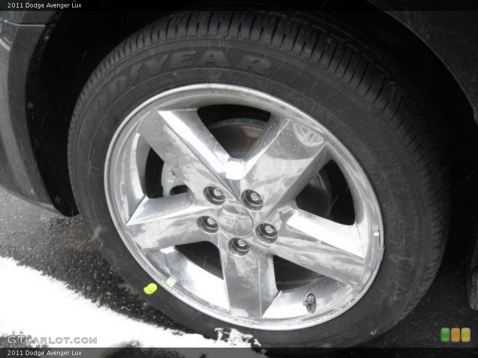2011 Dodge Avenger Lux Wheel and Tire Photo #43557394