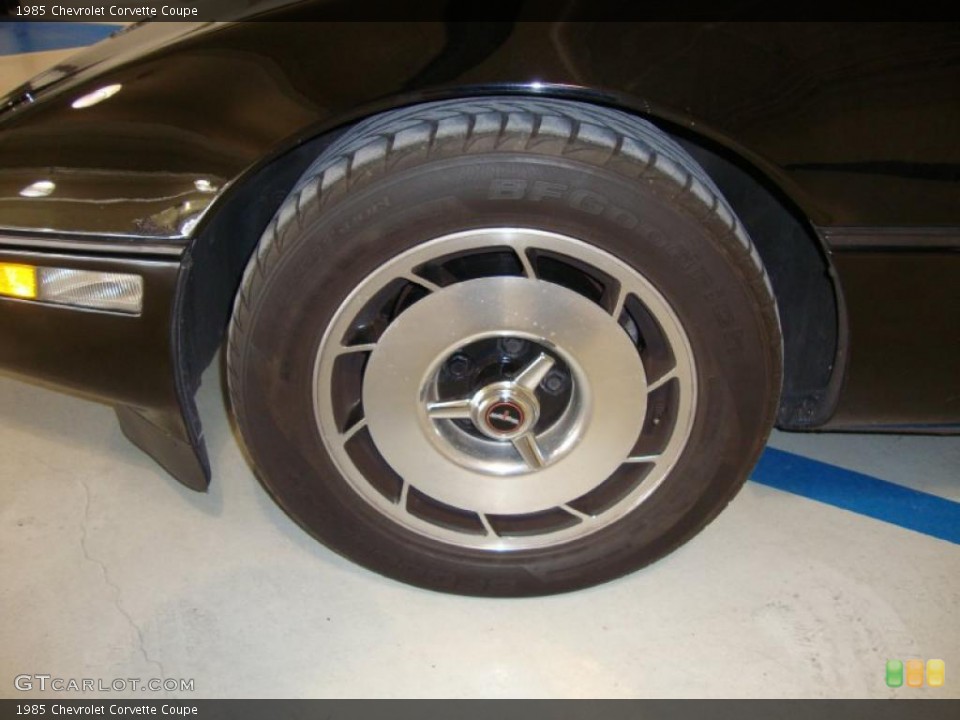 1985 Chevrolet Corvette Coupe Wheel and Tire Photo #43625664