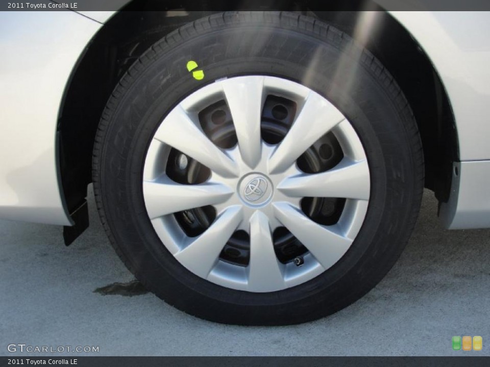 2011 Toyota Corolla LE Wheel and Tire Photo #43631880