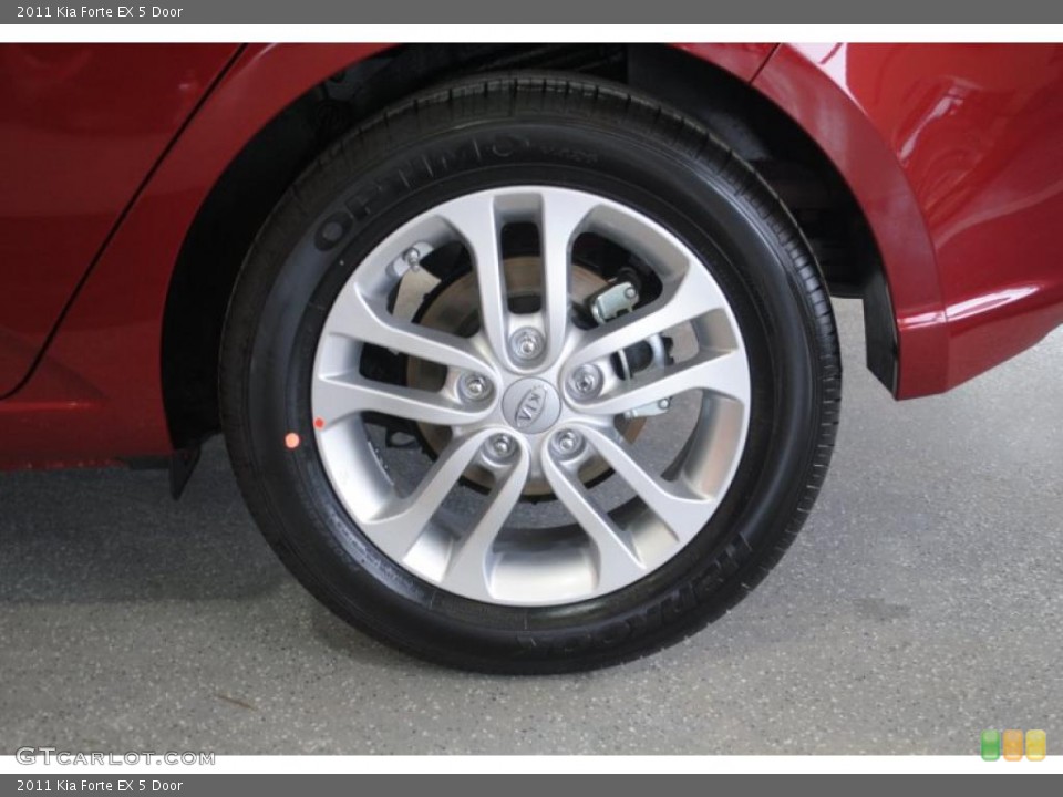 2011 Kia Forte EX 5 Door Wheel and Tire Photo #43814790