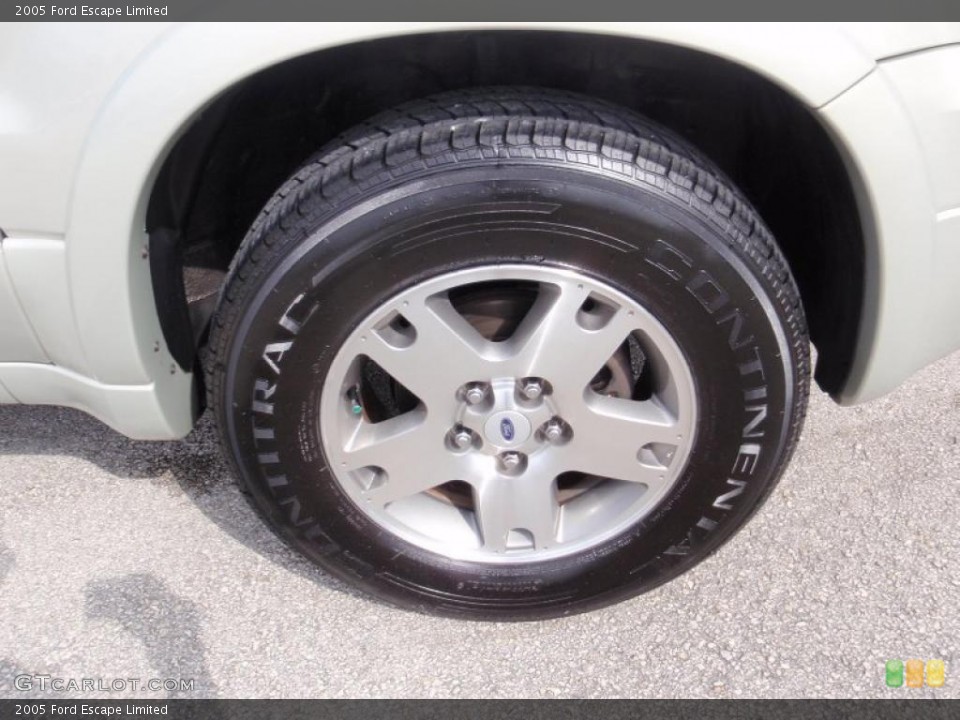 2005 Ford Escape Limited Wheel and Tire Photo #43895449