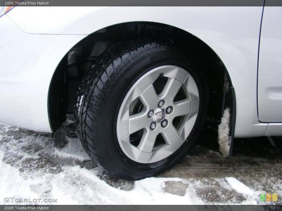 2006 Toyota Prius Hybrid Wheel and Tire Photo #43910974